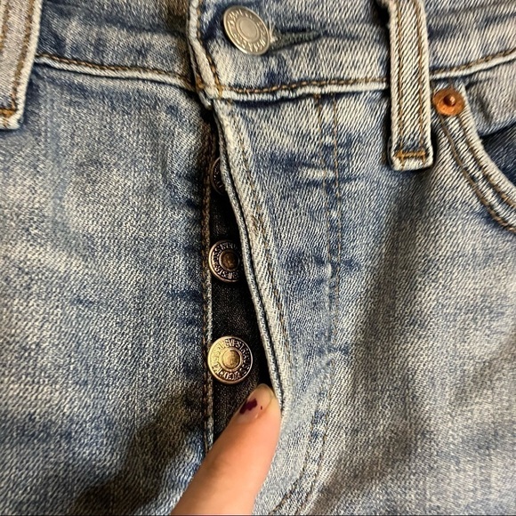 LEVI’S Light Blue High Waisted Wedgie Fit Skinny Jeans - Picture 5 of 12